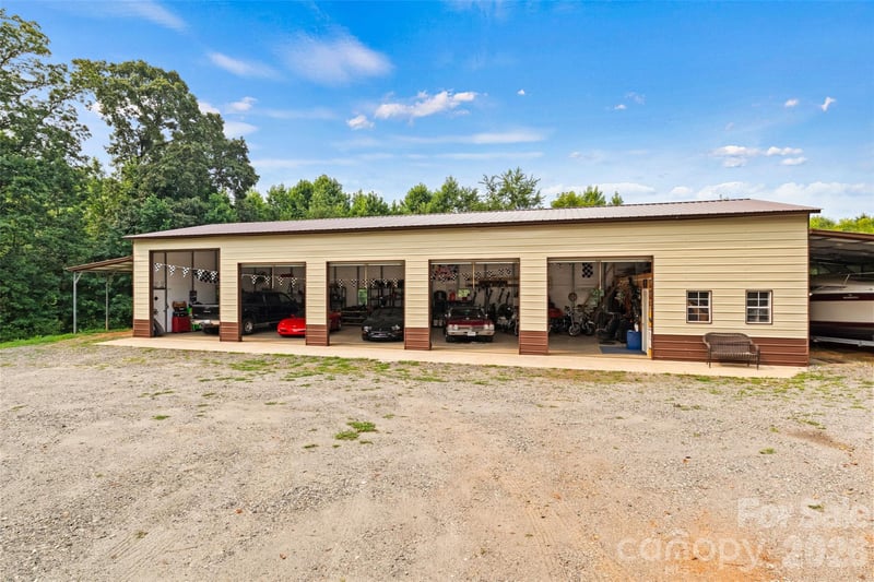 6051 Pointe West Ln, Vale, NC 28168