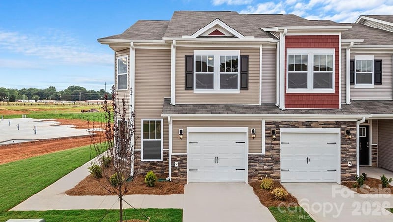 370 Lagoon Rd, Fletcher, NC 28732