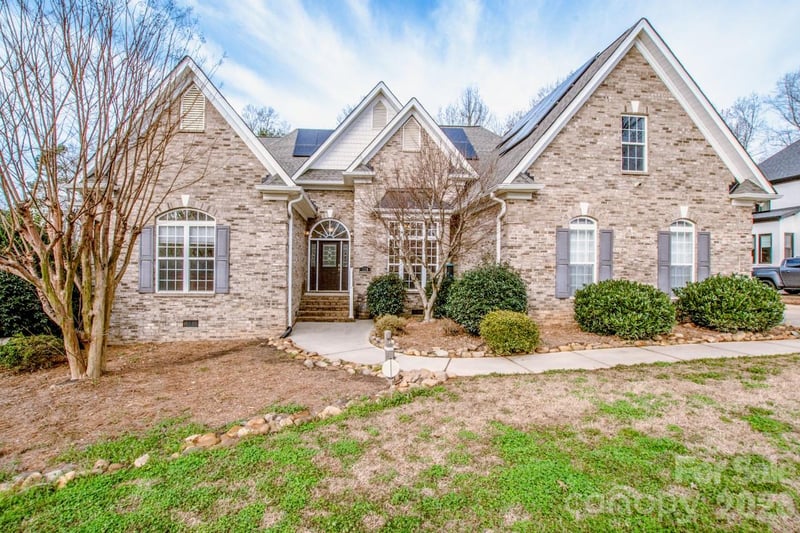124 Cedar Woods Dr, Mooresville, NC 28117