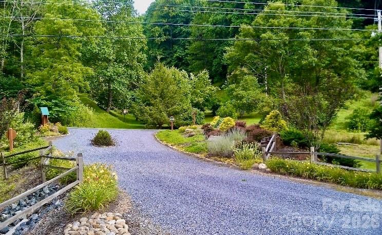 271 Amanda Dr #6A, Mars Hill, NC 28754