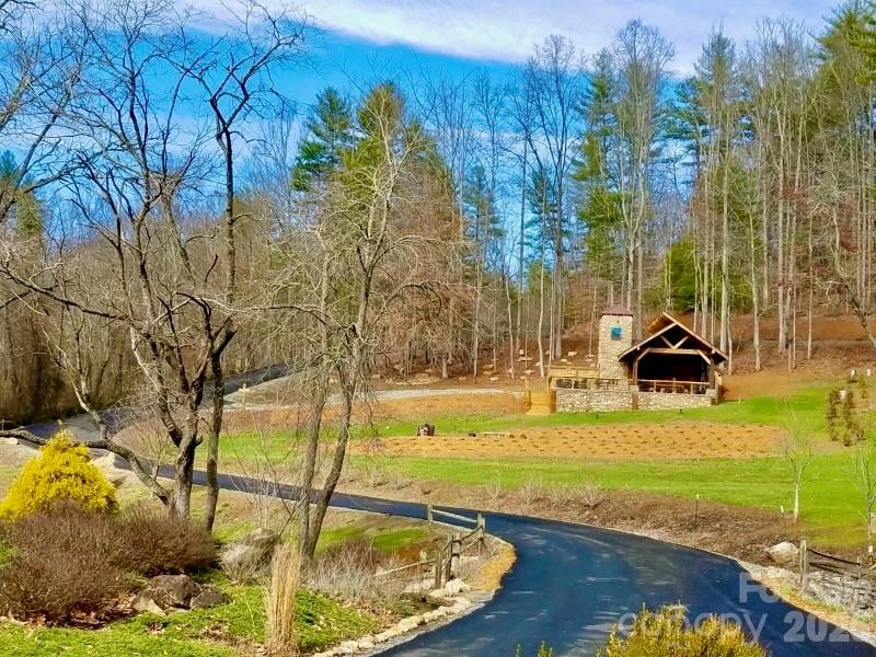 271 Amanda Dr #6A, Mars Hill, NC 28754