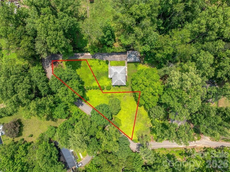 99999 Skyland Cir #2-3, Asheville, NC 28804