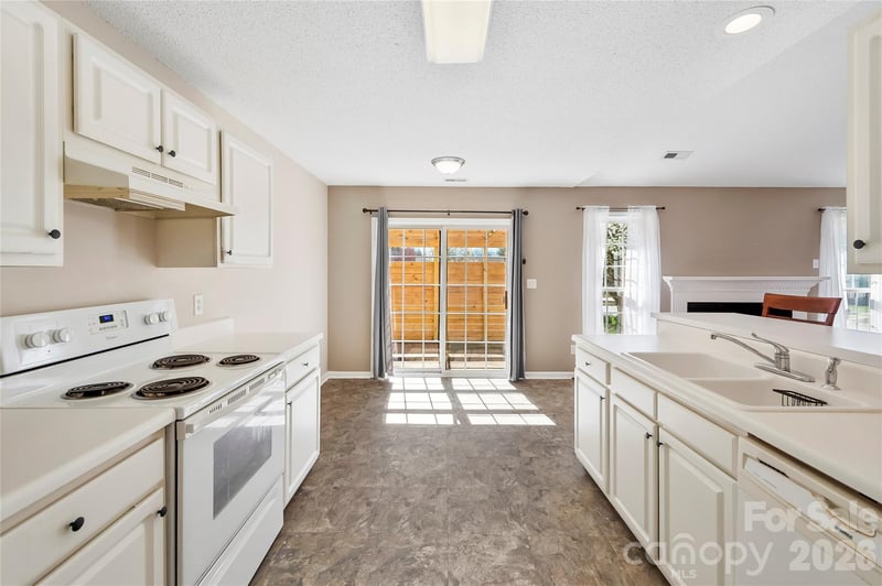 279 Stonehollow Rd, Fletcher, NC 28732