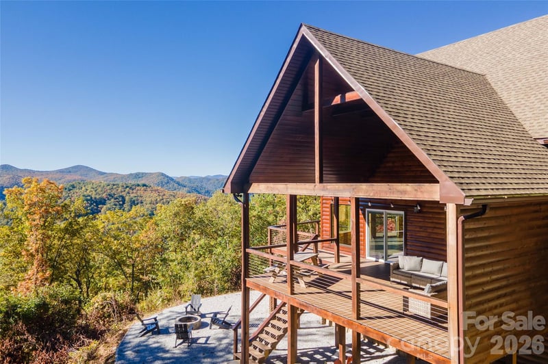 92 Cherahala Ln, Bryson City, NC 28713