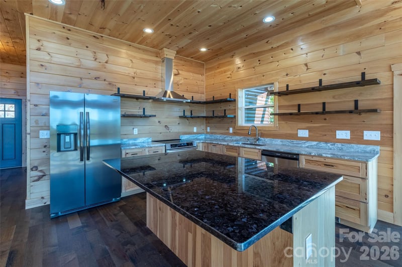 92 Cherahala Ln, Bryson City, NC 28713