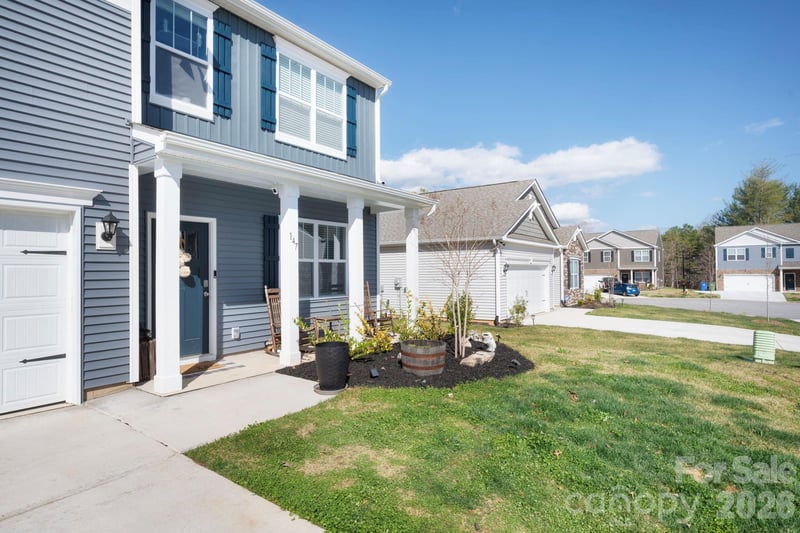 147 Ashelyn Park Dr, Fletcher, NC 28732
