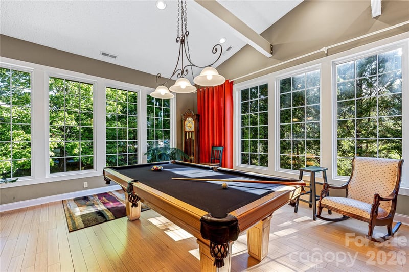 672 Blythe St, Hendersonville, NC 28739