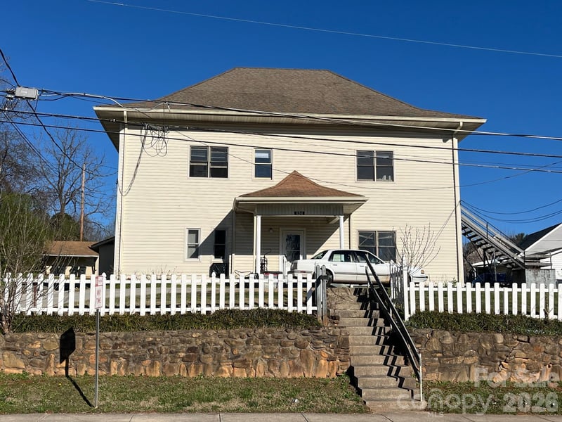 524 Baldwin Ave, Marion, NC 28752