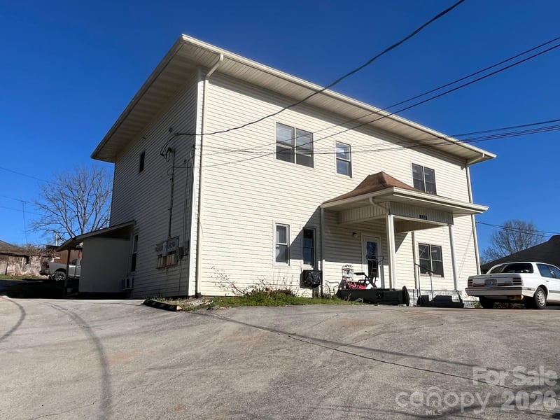 524 Baldwin Ave, Marion, NC 28752