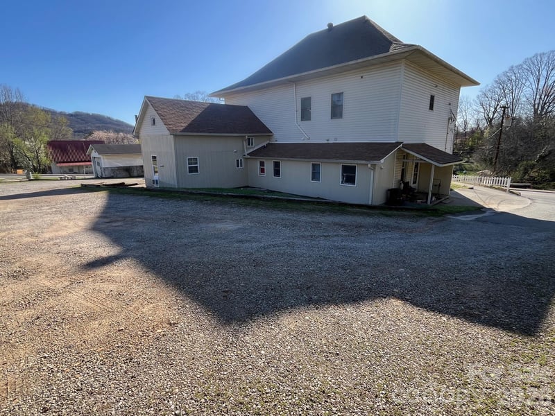 524 Baldwin Ave, Marion, NC 28752