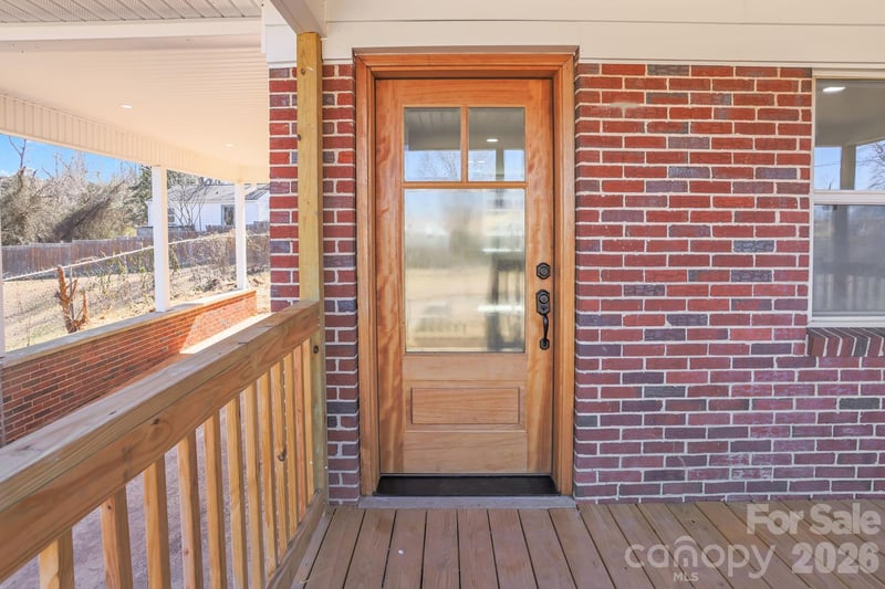 2991 1st Avenue Pl, Hickory, NC 28601