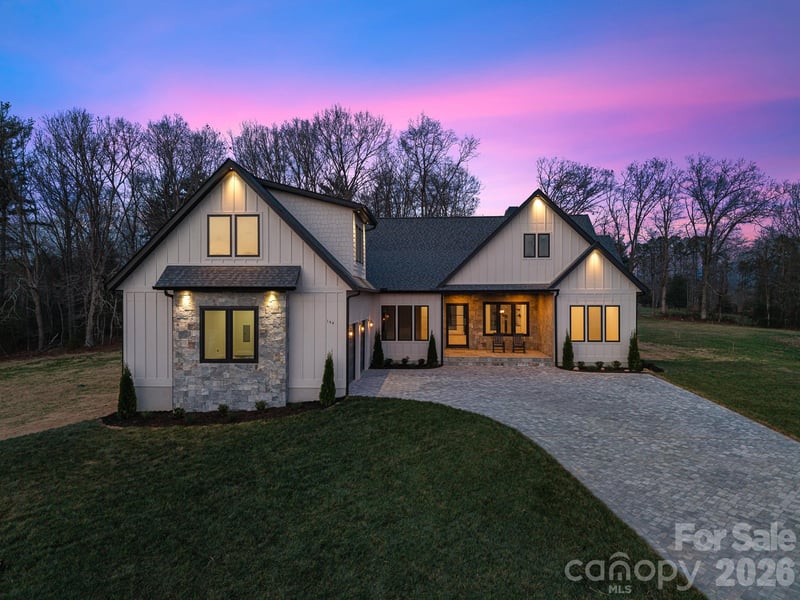 144 Golden Pasture Dr, Fletcher, NC 28732