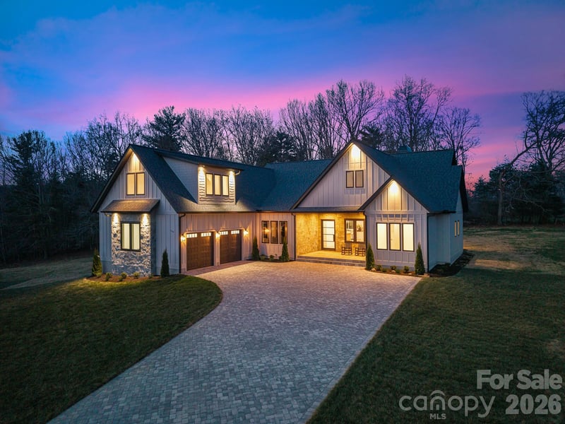 144 Golden Pasture Dr, Fletcher, NC 28732