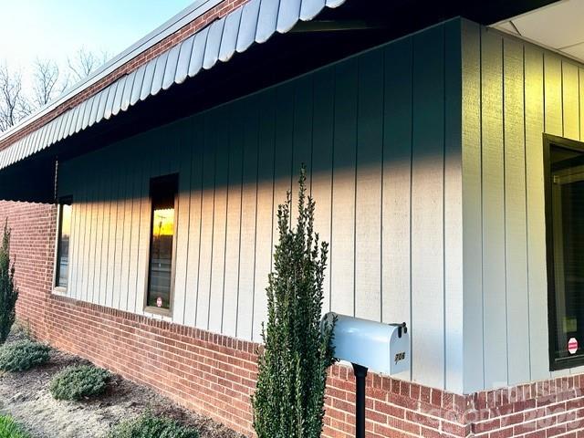 706 Main Ave, Hickory, NC 28601