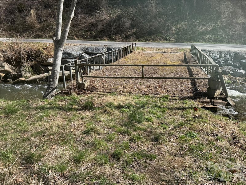 11288 Big Laurel Rd, Marshall, NC 28753