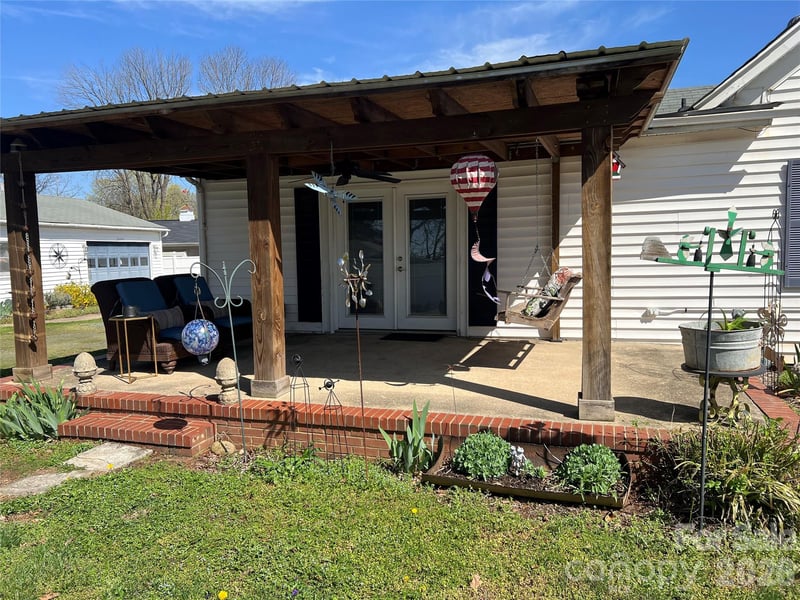 613 Salisbury St, China Grove, NC 28023