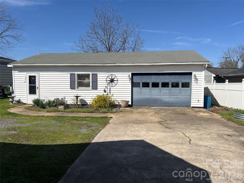 613 Salisbury St, China Grove, NC 28023