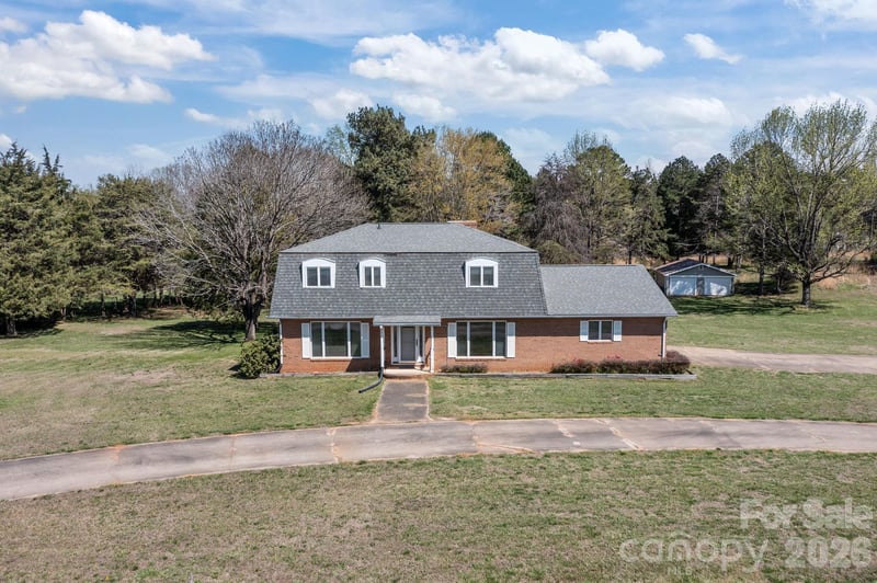 1463 Charlotte Hw, Mooresville, NC 28115