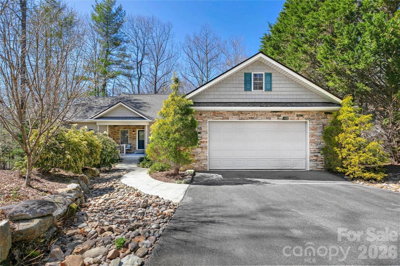 180 Notlvsi Ct, Brevard, NC 28712