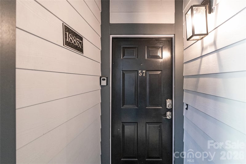 18857 Vineyard Point Ln, Cornelius, NC 28031