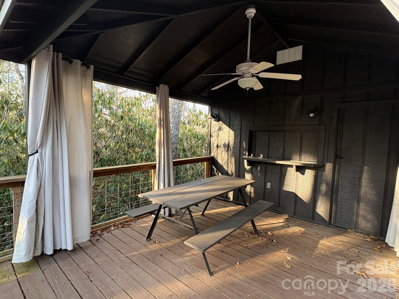 157 Hemlock Loop, Newland, NC 28657