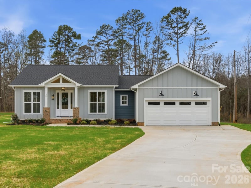 1133 White Jenkins Rd, Bessemer City, NC 28016