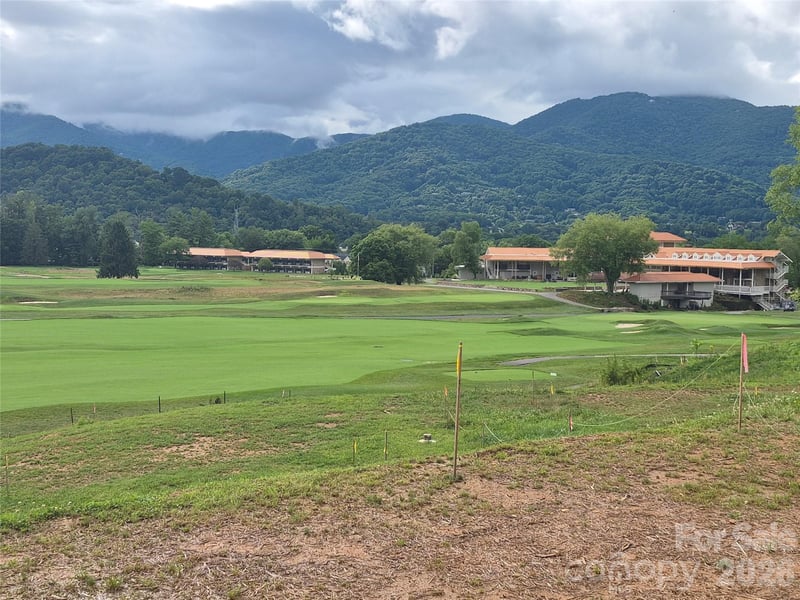 30 Farmer Branch Ln #2, Waynesville, NC 28786