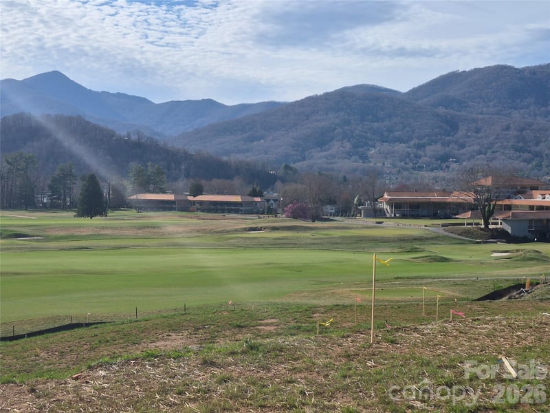 30 Farmer Branch Ln, Waynesville, NC 28786