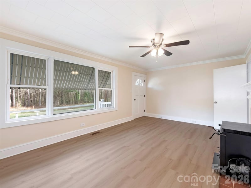 5851 Tuckaseegee Rd, Kannapolis, NC 28081