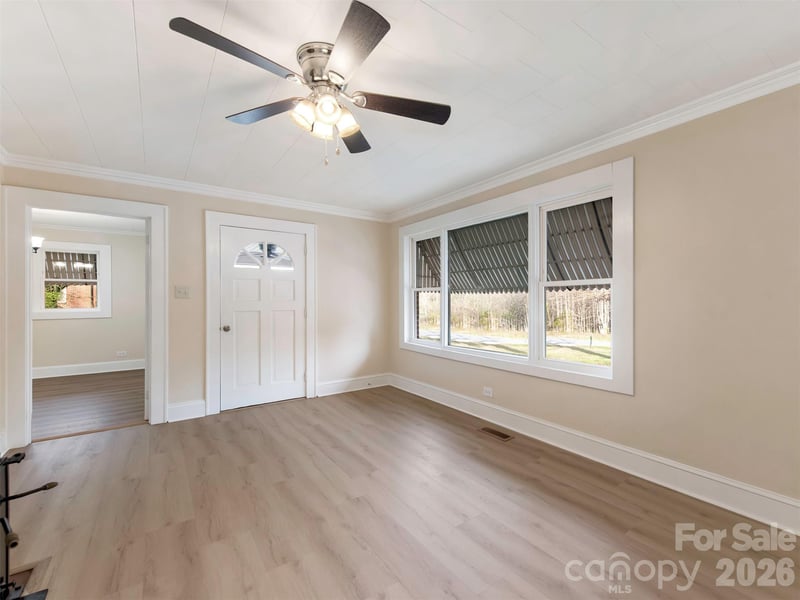 5851 Tuckaseegee Rd, Kannapolis, NC 28081