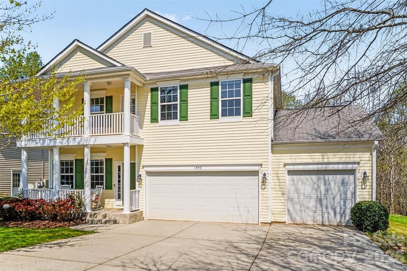 1392 Bottle Brush Ln, Harrisburg, NC 28075