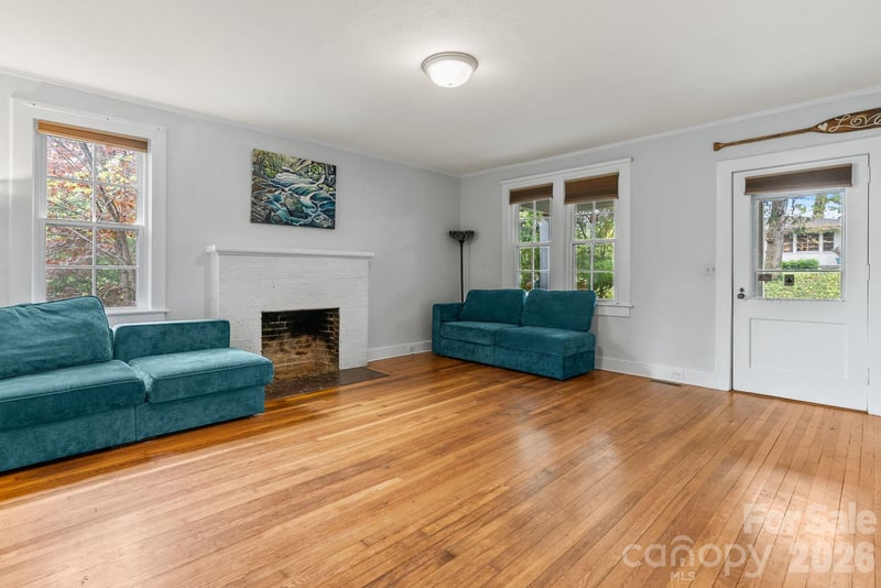 1 Ridgefield Pl, Asheville, NC 28803