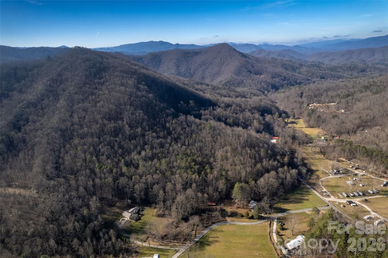 70 Earls Rd, Bryson City, NC 28713