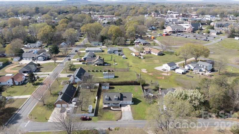 101 Woodland Dr, Clover, SC 29710