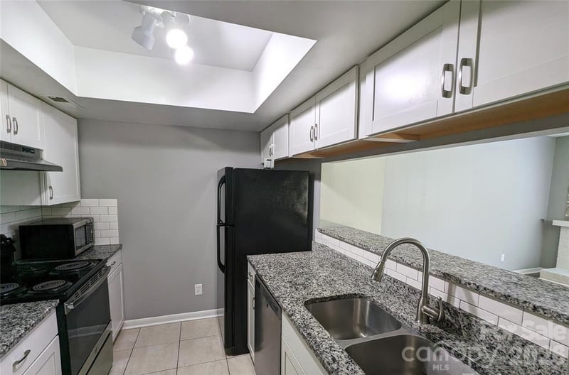 8021 Cedar Glen Dr, Charlotte, NC 28212
