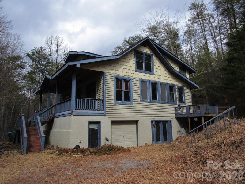 373 Shumont Rd, Black Mountain, NC 28711