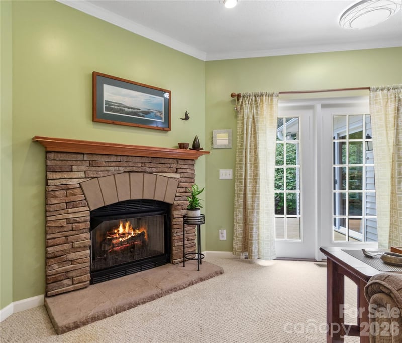 33 Copper Penny Ln, Burnsville, NC 28714