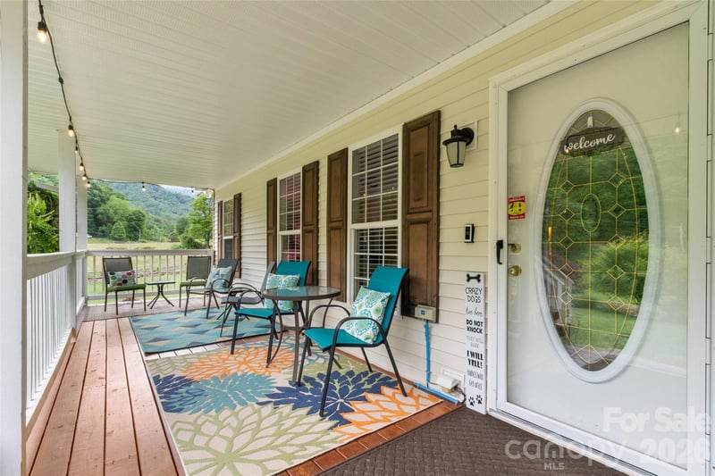 33 Copper Penny Ln, Burnsville, NC 28714