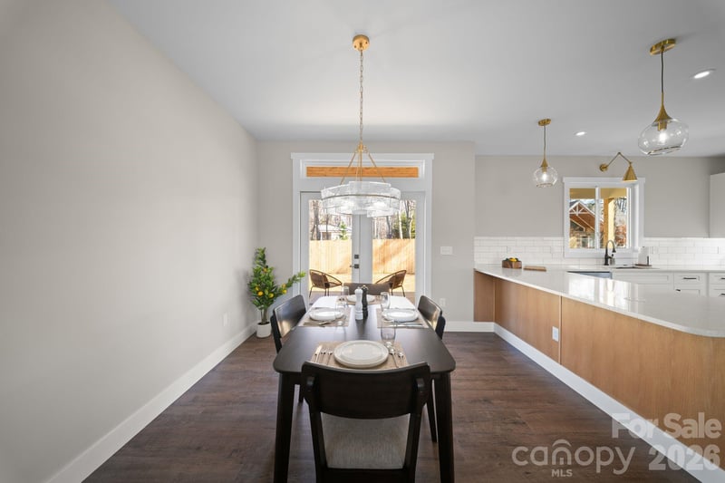 75 Scott Meadows Dr, Asheville, NC 28806