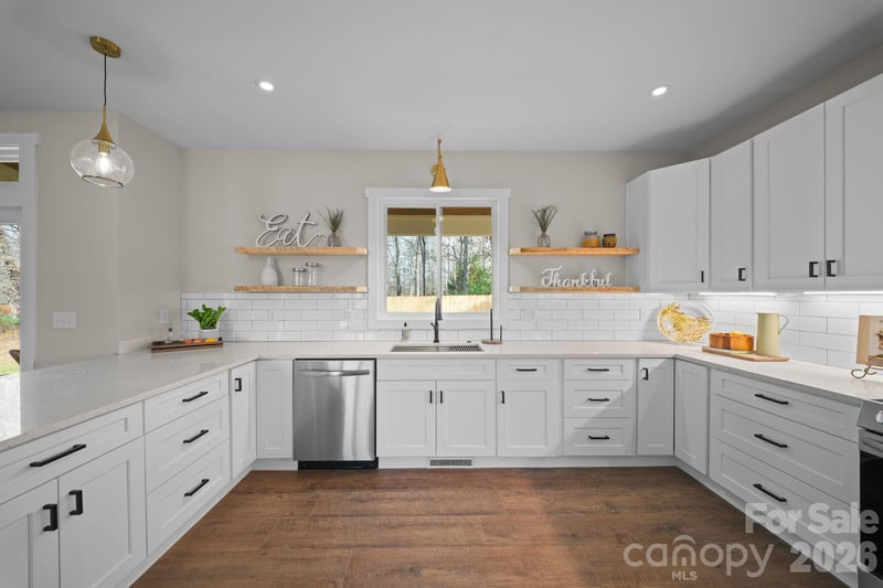 75 Scott Meadows Dr, Asheville, NC 28806