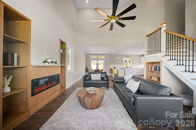 75 Scott Meadows Dr, Asheville, NC 28806