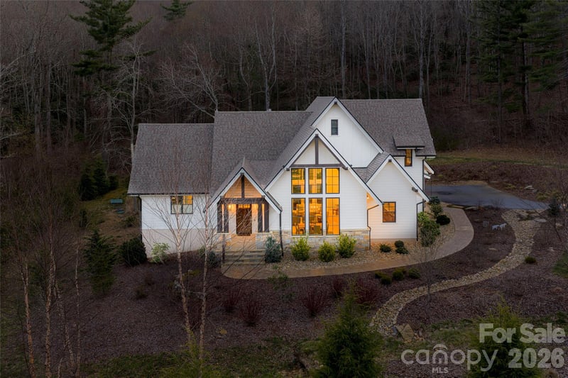 450 Barrington Dr, Asheville, NC 28803