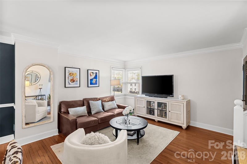 220 Wakefield Dr #B, Charlotte, NC 28209