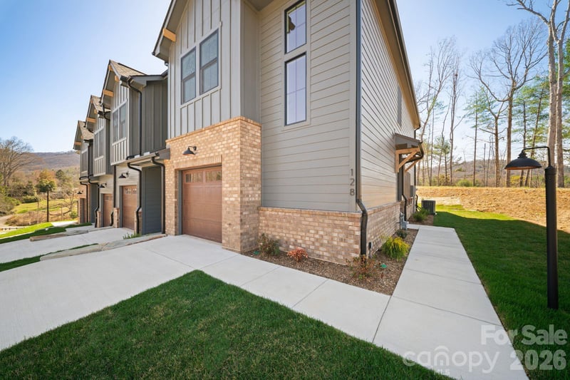 128 Collin Pl #35, Asheville, NC 28804