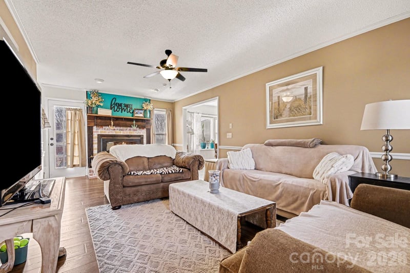 1162 Crestmont Dr, Concord, NC 28025