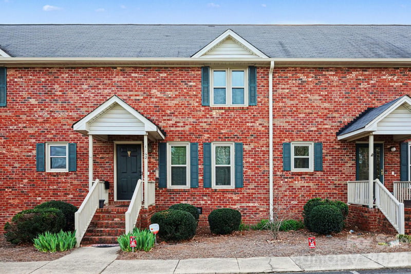 1162 Crestmont Dr, Concord, NC 28025