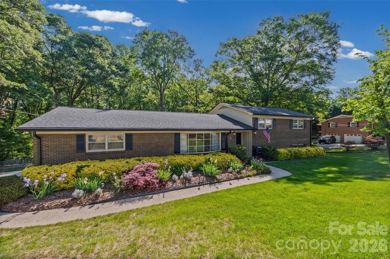 1914 New Hope Rd, Gastonia, NC 28054