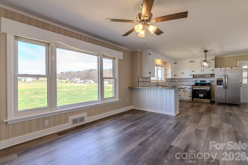 1217 Daniels Rd, Lincolnton, NC 28092