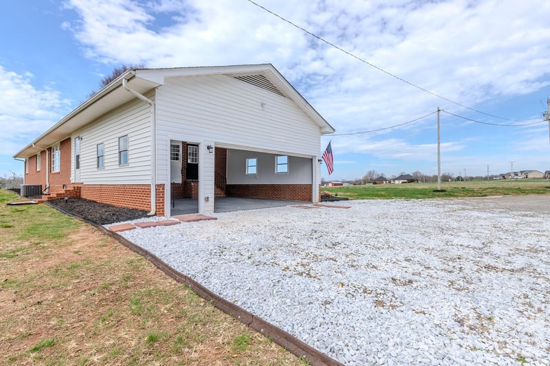 1217 Daniels Rd, Lincolnton, NC 28092