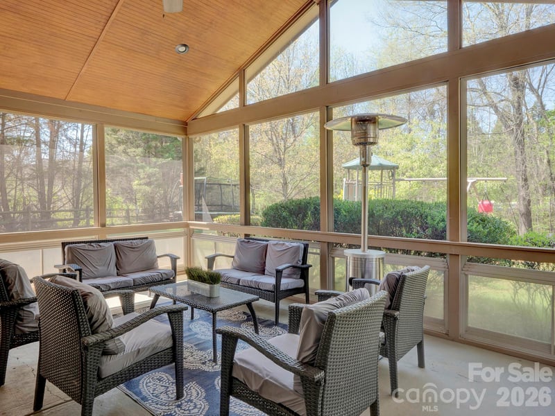 1800 Robbins Meadows Dr, Waxhaw, NC 28173